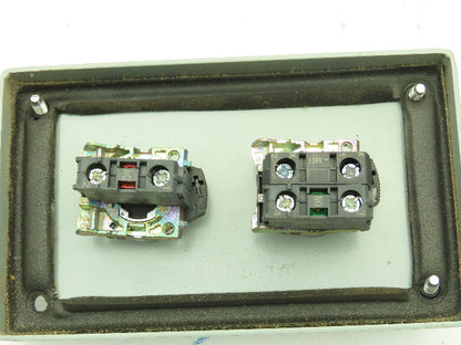 Cooper B-Line 2 Pushbutton Enclosure Control Station On/Off 800F Switch 3x3x6"