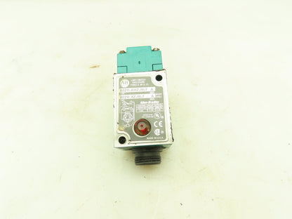 Allen Bradley 802M-AMZJ9LF Limit Switch Ser A Operating Head Ser B Roller Type 4