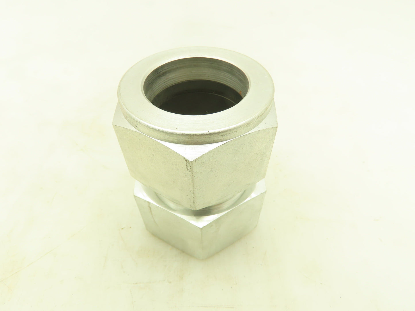 Swagelok S-2400-7-24 Female Connector Fitting 1-1/2" Tube x 1-1/2" FNPT Lot of 4