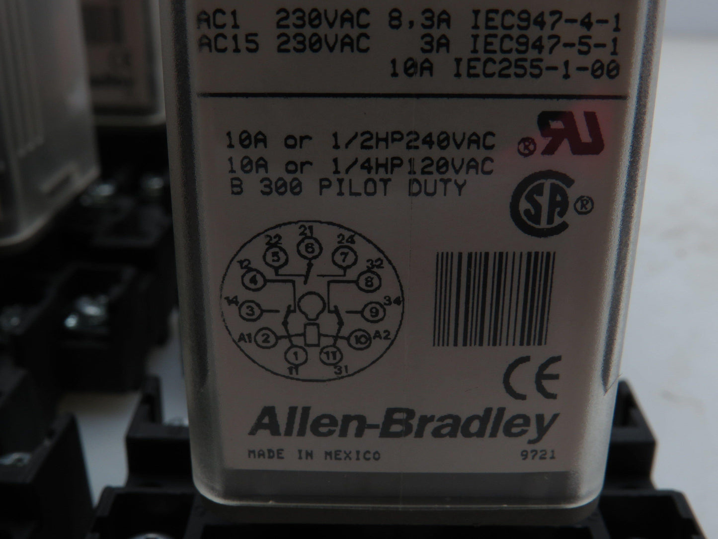 Allen Bradley 700-HA33A1 Series B Relay 10A 120VAC w/ Base  700-HN126  Lot of 11