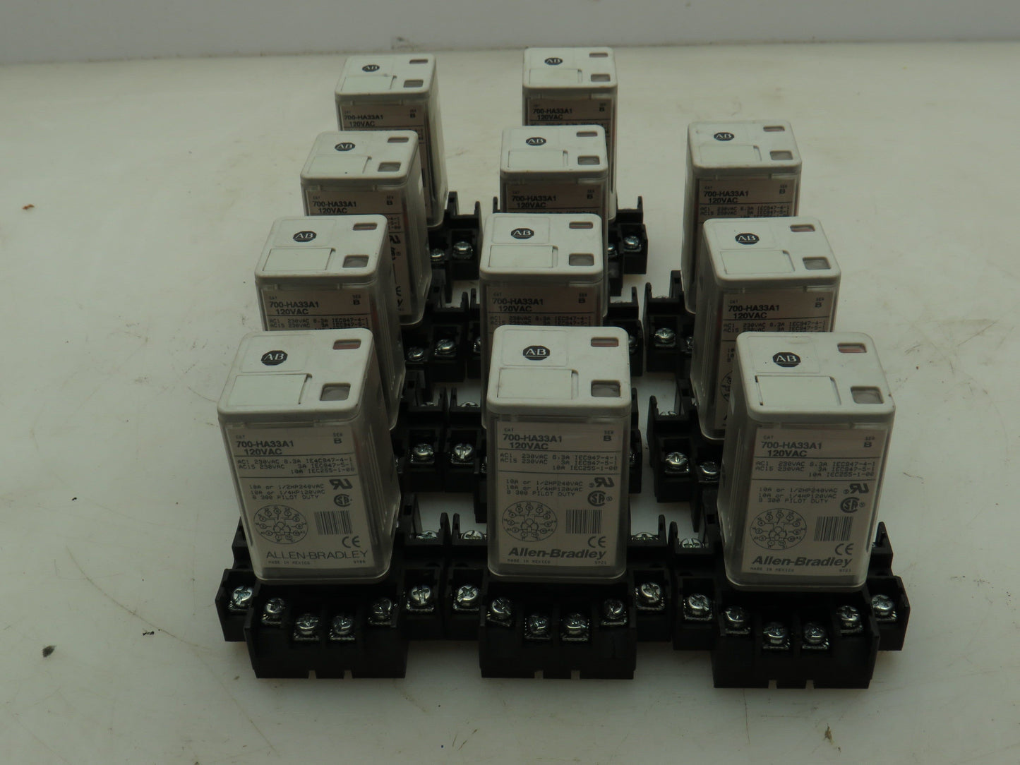 Allen Bradley 700-HA33A1 Series B Relay 10A 120VAC w/ Base  700-HN126  Lot of 11