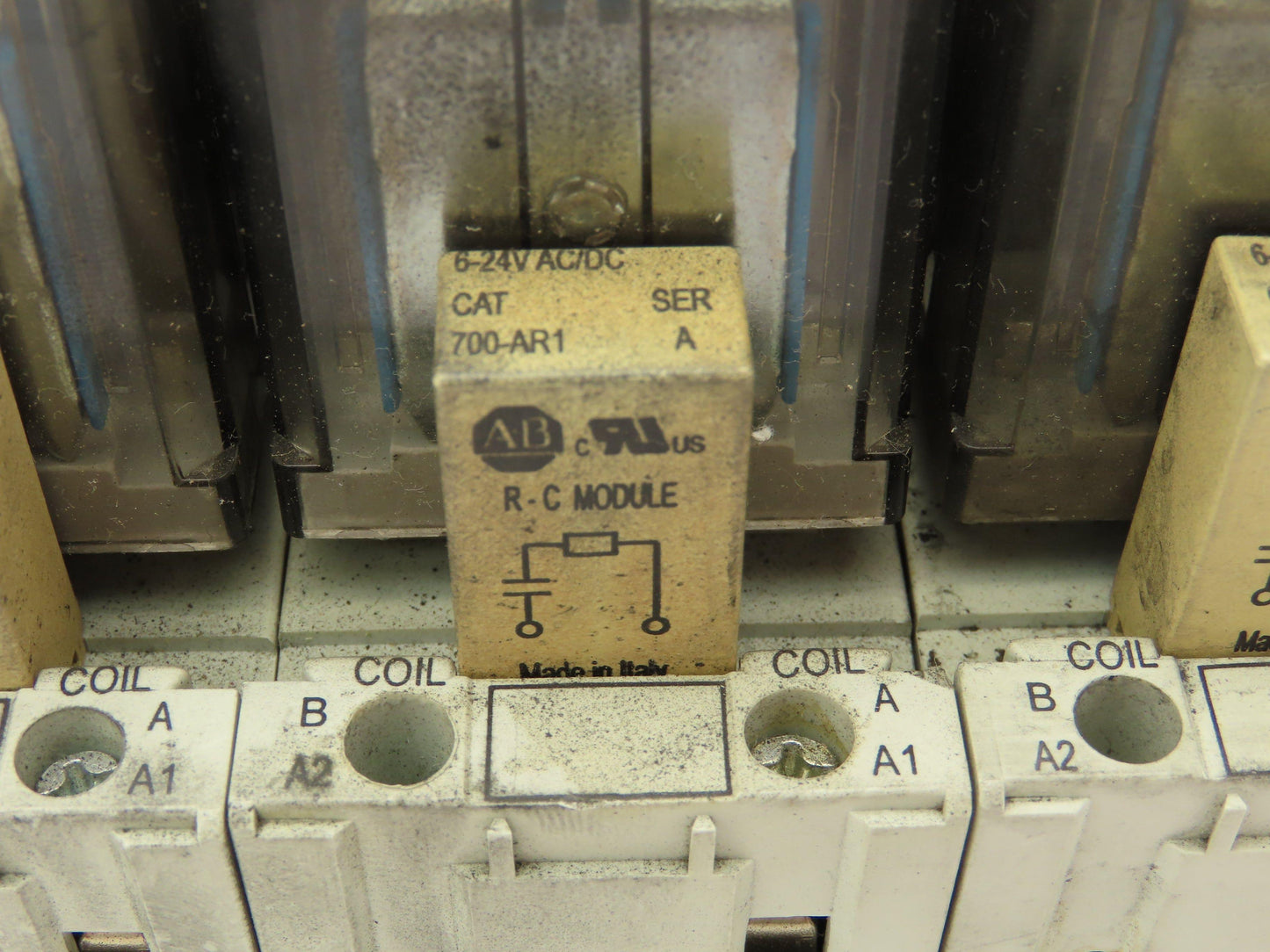 Allen Bradley 700-HB32Z24 Ser E Socket Relay 15A 24VDC w/Base 700-HN153 Lot of 6