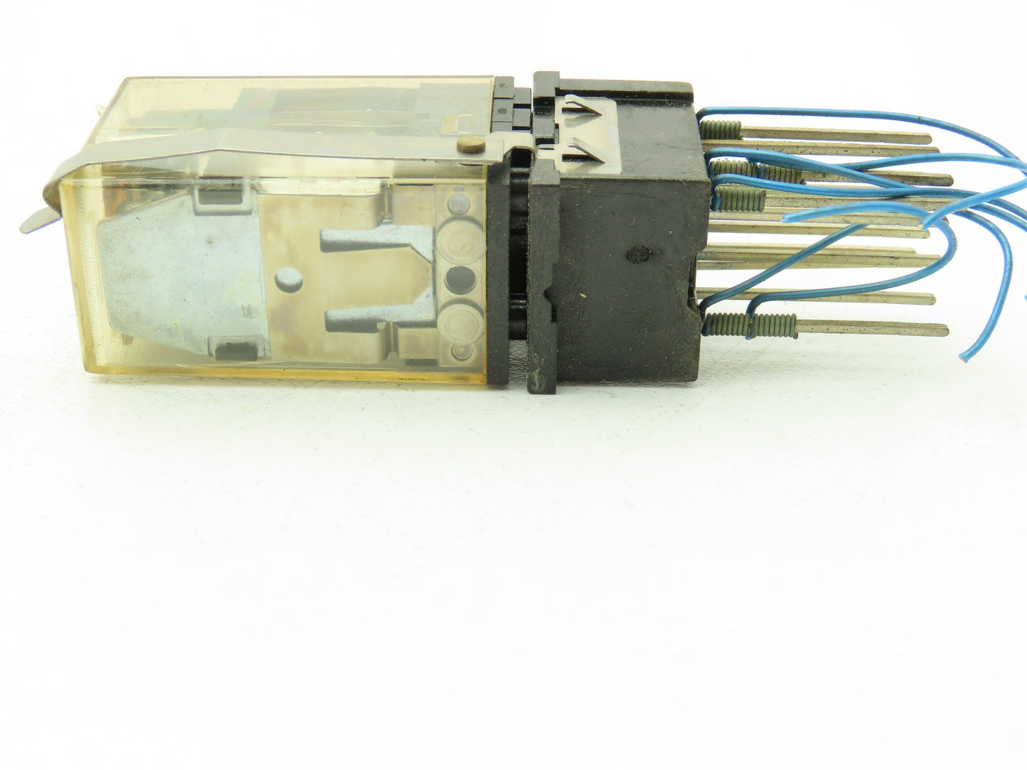 Omron G2A-432A-N1 Socket Relay 14-Pin 24VDC w/ Base PY140N  Lot of 10