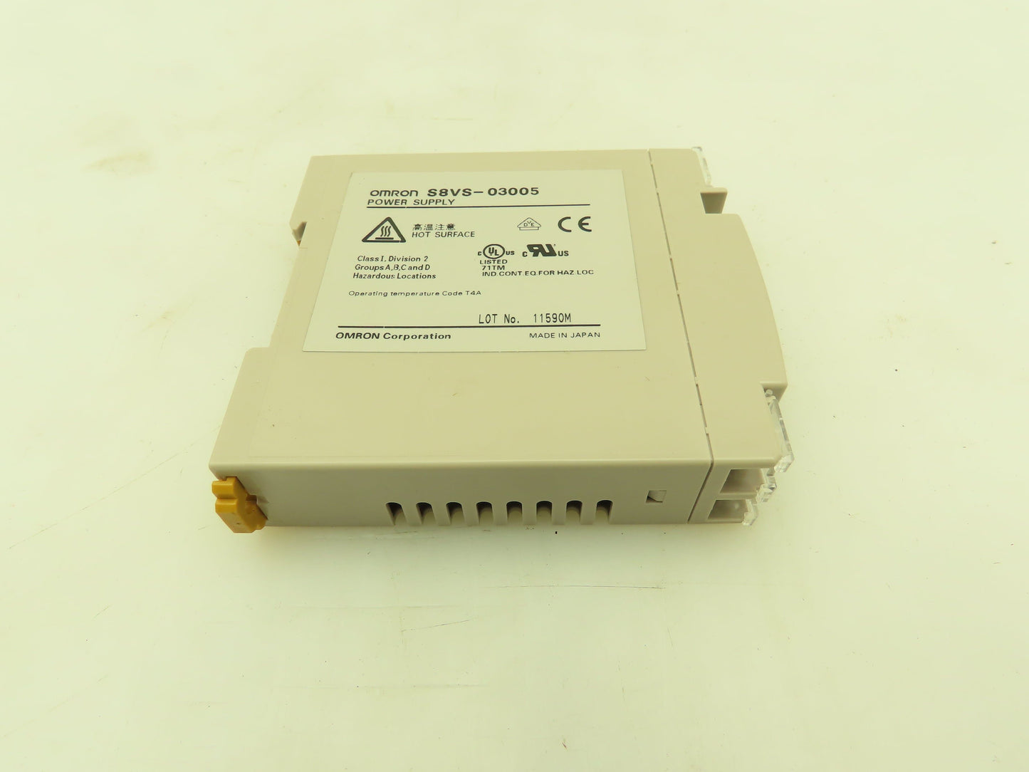 Omron S8VS-03005 Power Supply 5V Output 100-240V Input