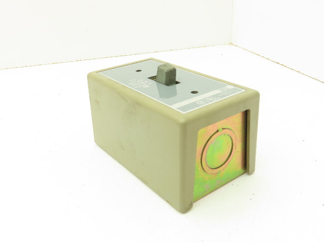 Square D 2510FG5 FHP Manual Starter Switch 2P 115/277VAC NEMA 1  Lot of 4