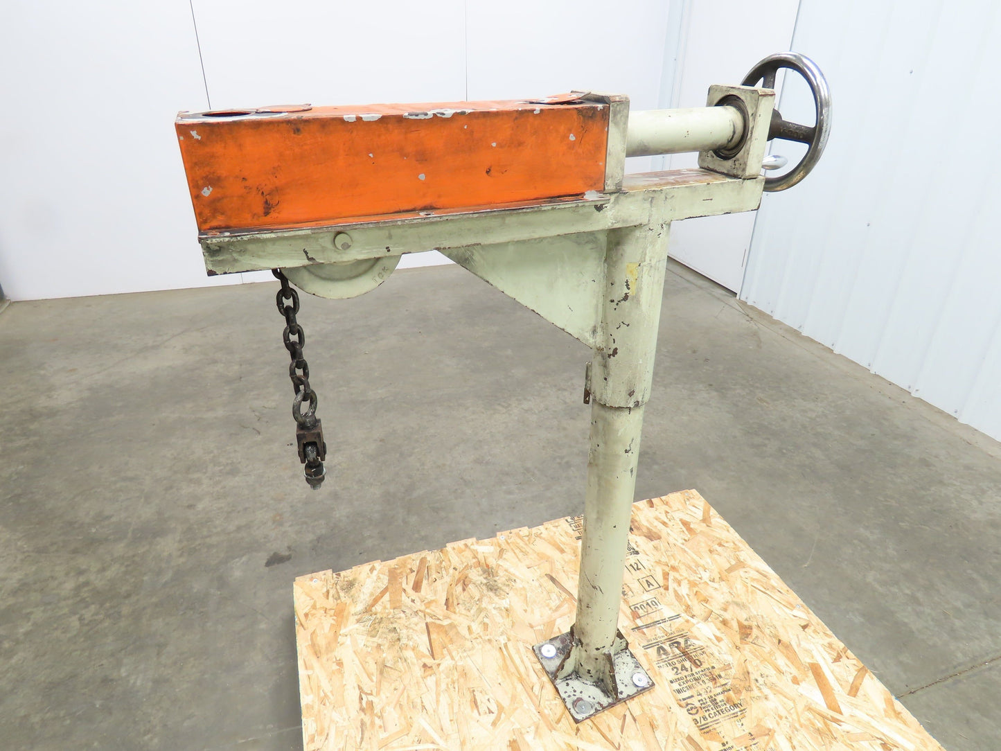 Hand Crank Post Mount Jib Crane, Ball Screw Winch, 36" Clearance, 9" Travel