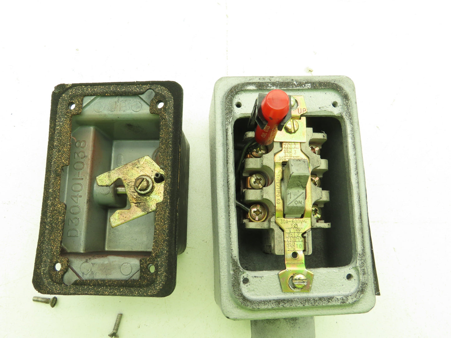 Square D 2510-KW2C Manual Motor Starter Switch Box 30A 3P 575V NEMA 4 Ser A