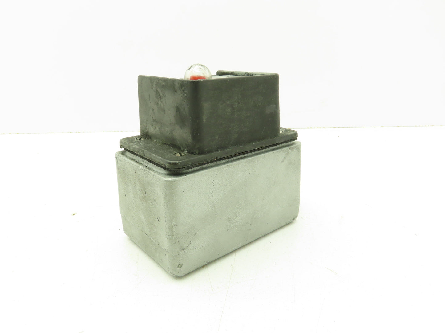 Square D 2510-KW2C Manual Motor Starter Switch Box 30A 3P 575V NEMA 4 Ser A