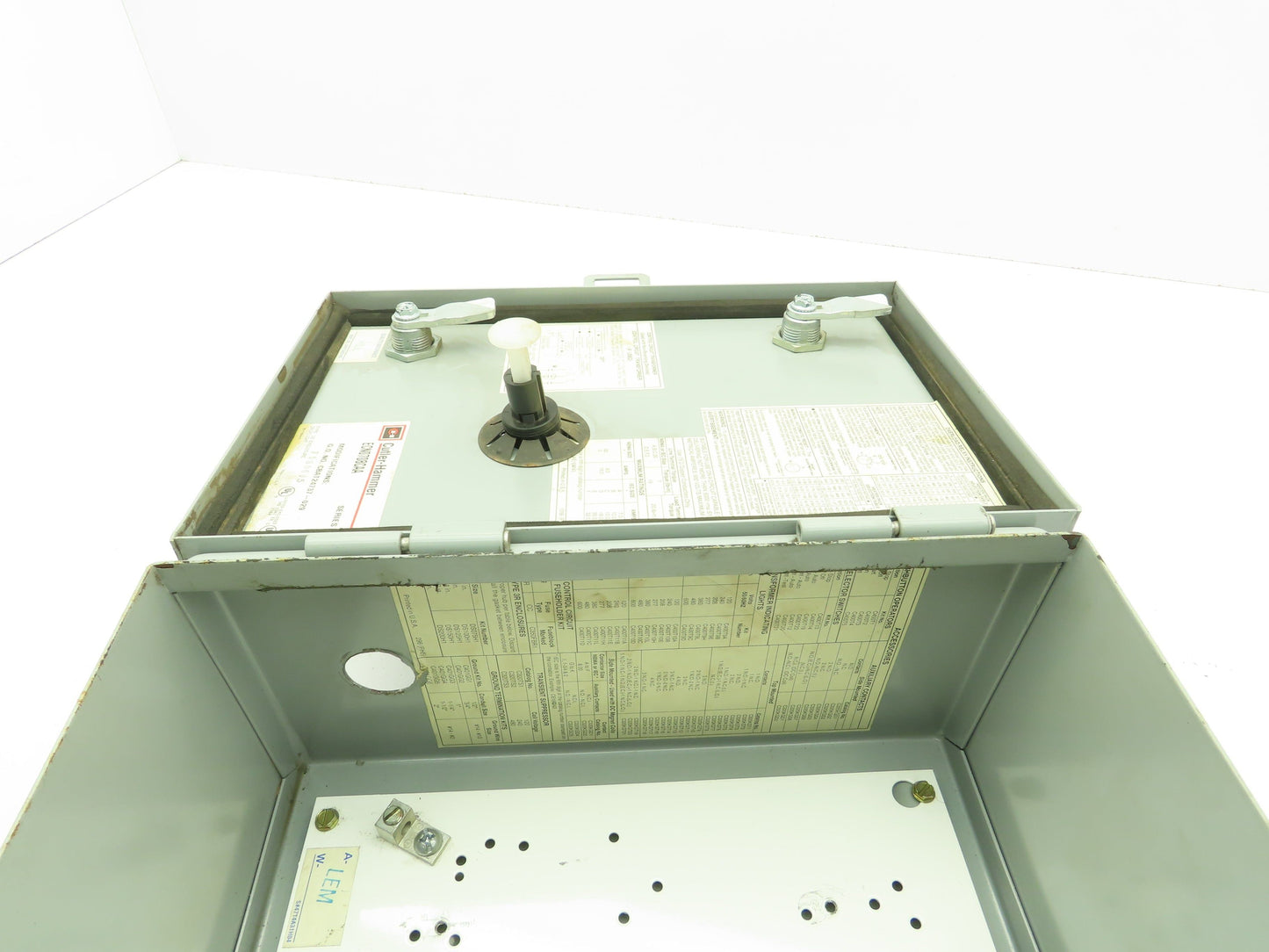 Cutler Hammer ECN0708CAA Pushbutton Motor Control Station Enclosure Box 12x12x6"