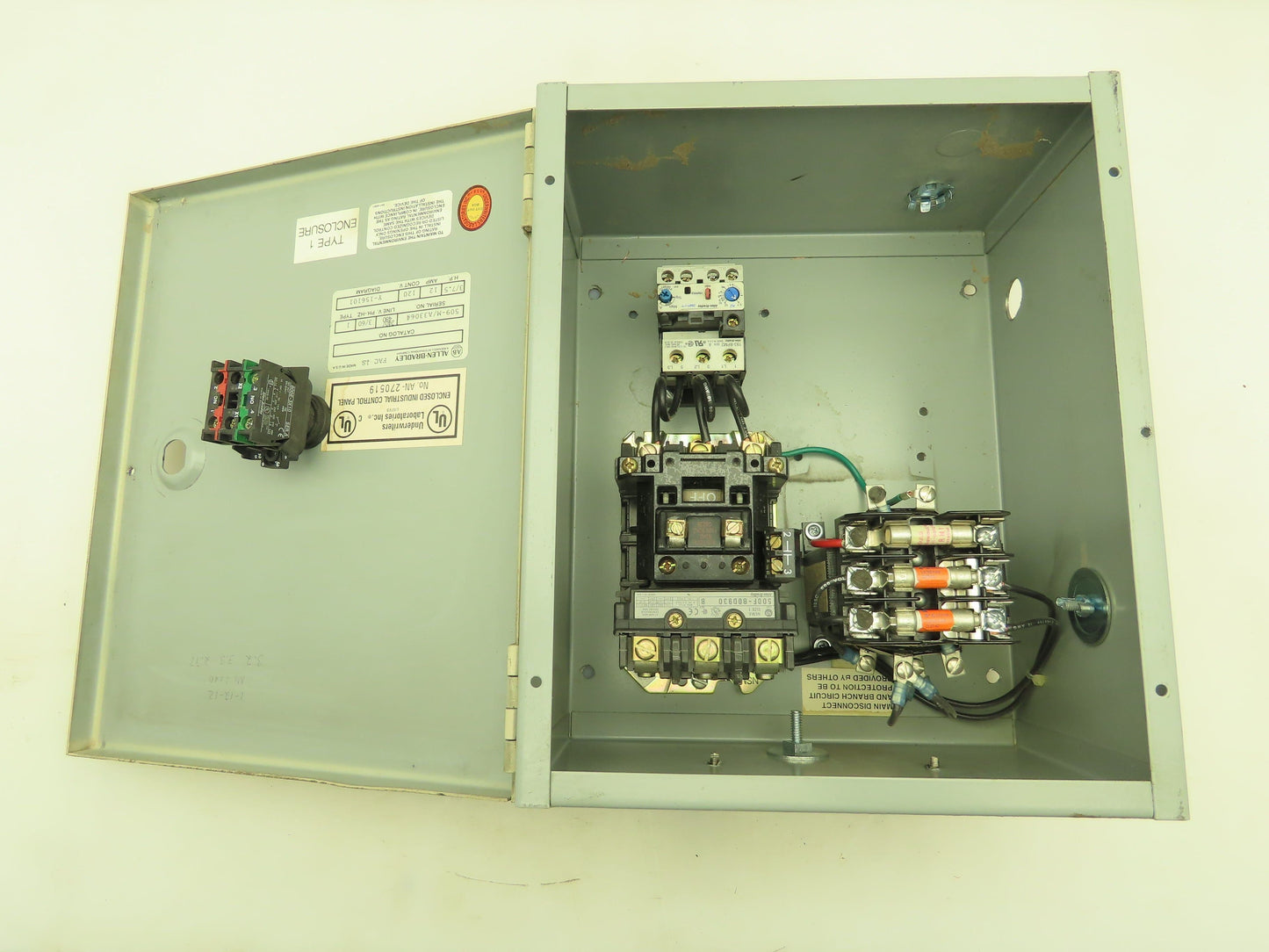 Allen Bradley Combination Motor Starter Overload 3 Ph 600V 12A 27A Enclosure