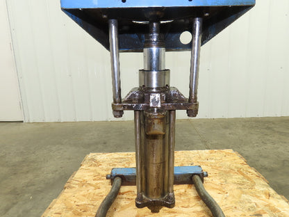 Graco King 207-647 With 20:1 Stainless Pump On a Stand
