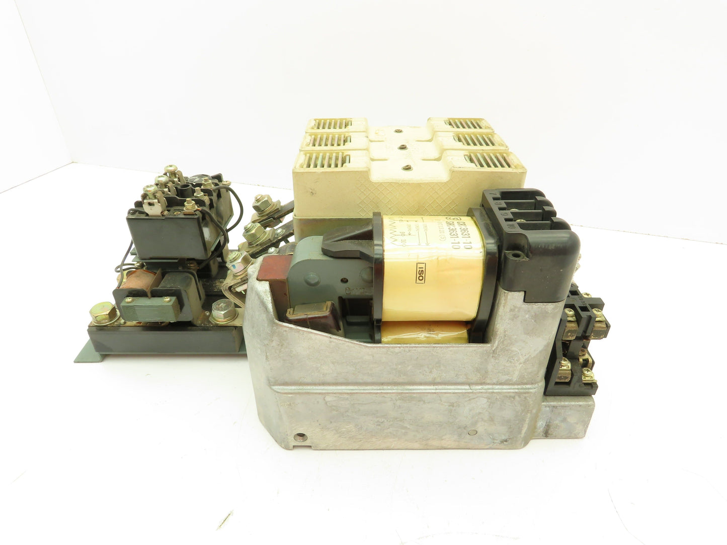 Fuji Electric SRC-3631-10 Motor Starter Contactor 260A 3 Ph 550V 110V Overload
