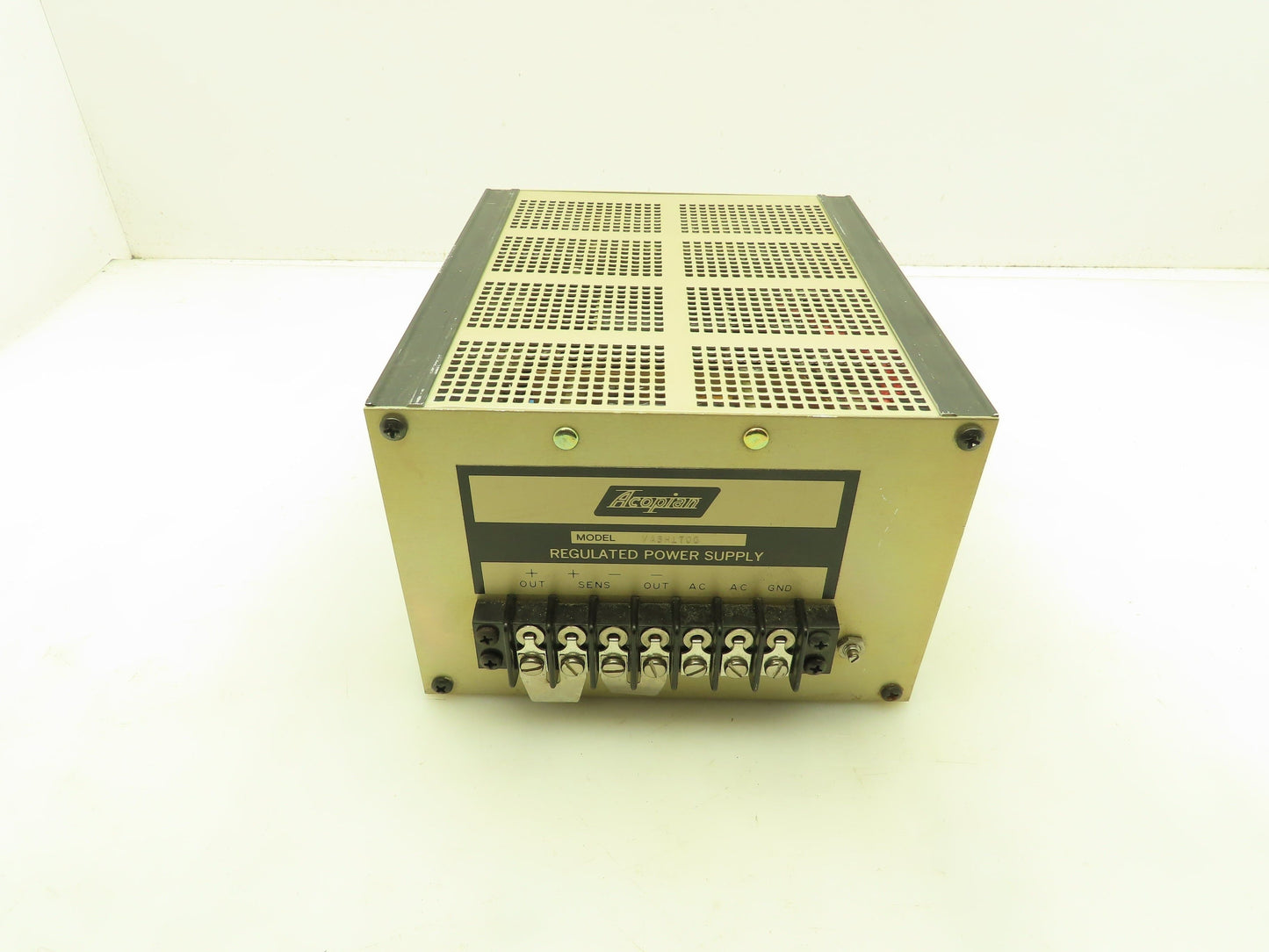 Acopian VA5H1700 Regulated DC Power Supply 5VDC 17A