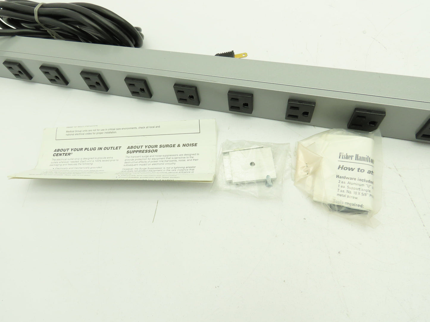 Wiremold UL404BD Plug-In Outlet Center 16 Outlet Power Strip 15A 120VAC 48"
