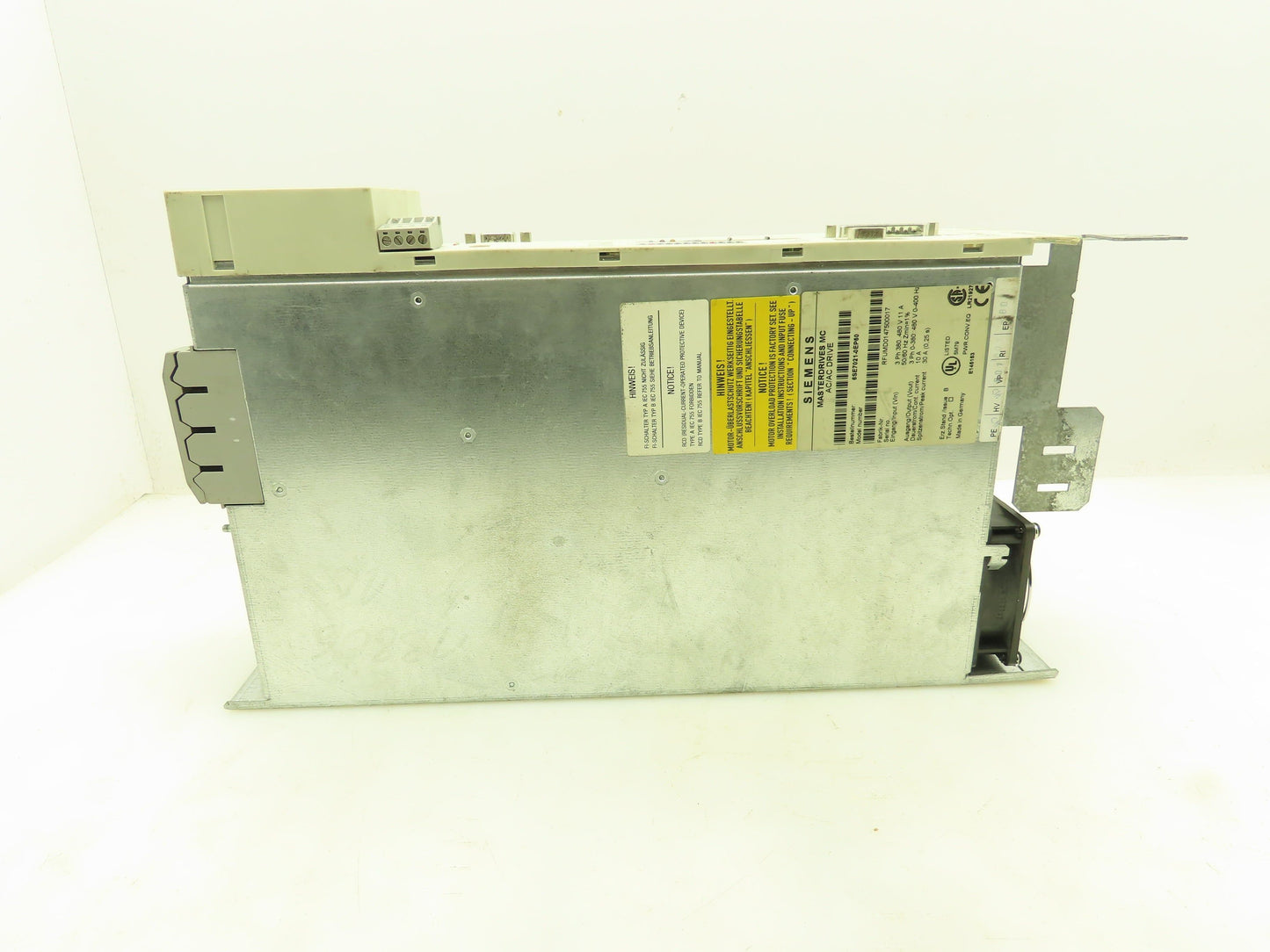 Siemens 6SE7021-0EP50 Simovert Masterdrives MC AC/AC Servo Drive 10A 480V 3PH