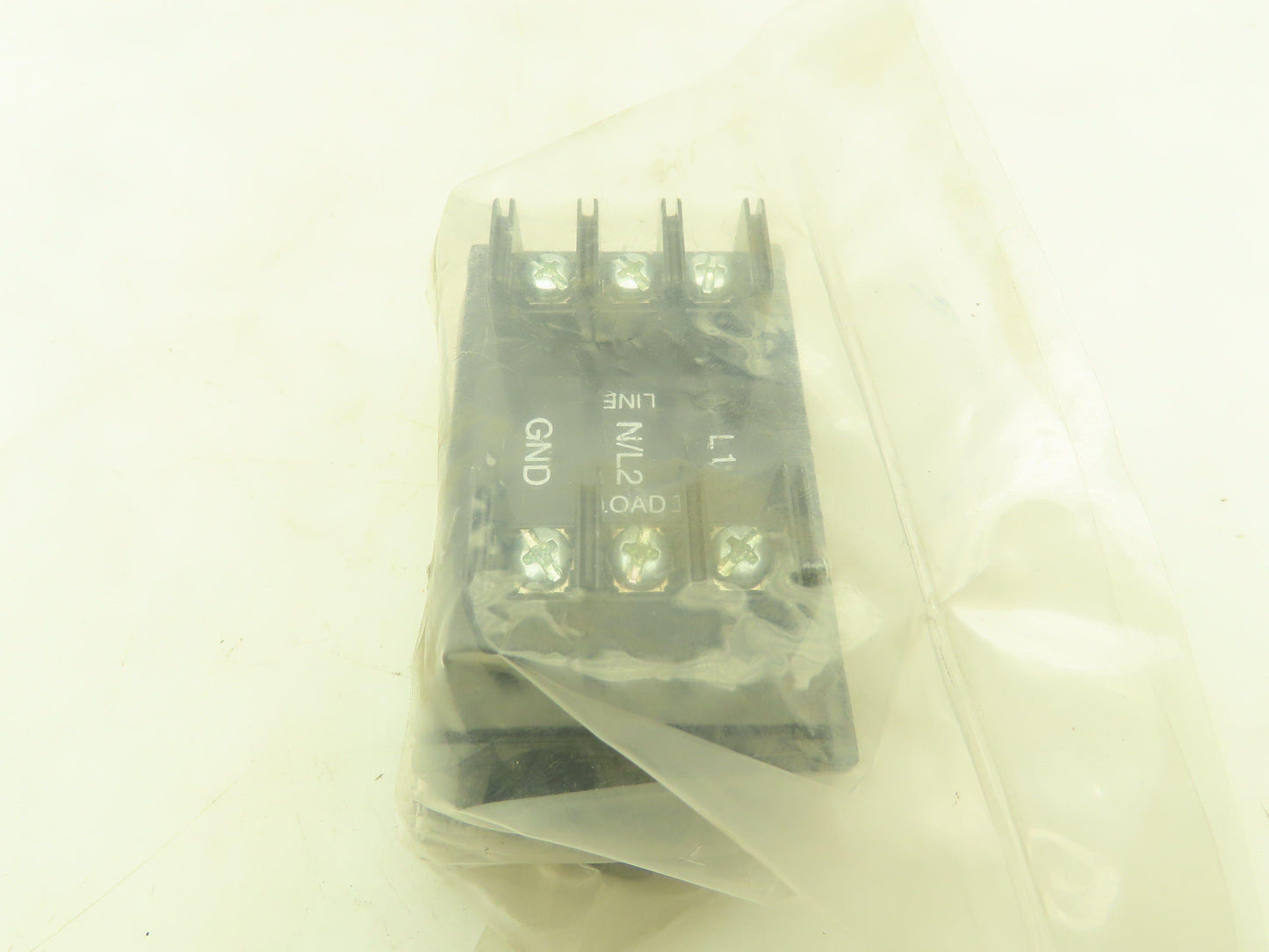 SuppresSurge 69998120 Surge Suppressor 240VAC 6 A Single Phase