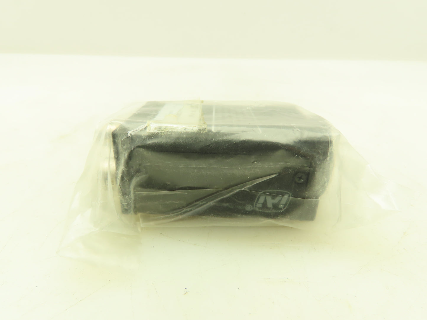 IAI CV-A60 Industrial Monochrome CCD Camera 12VDC