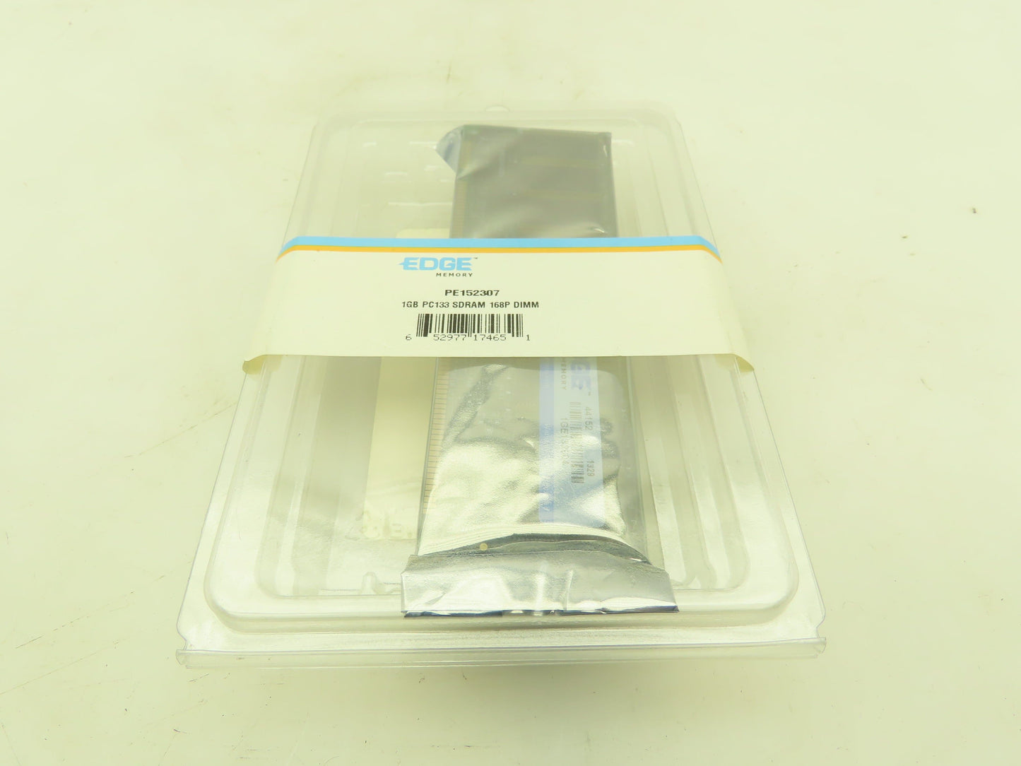 Edge PE152307 SDRAM 1GB Memory Card 133 MHz PC133 168-Pin DIMM