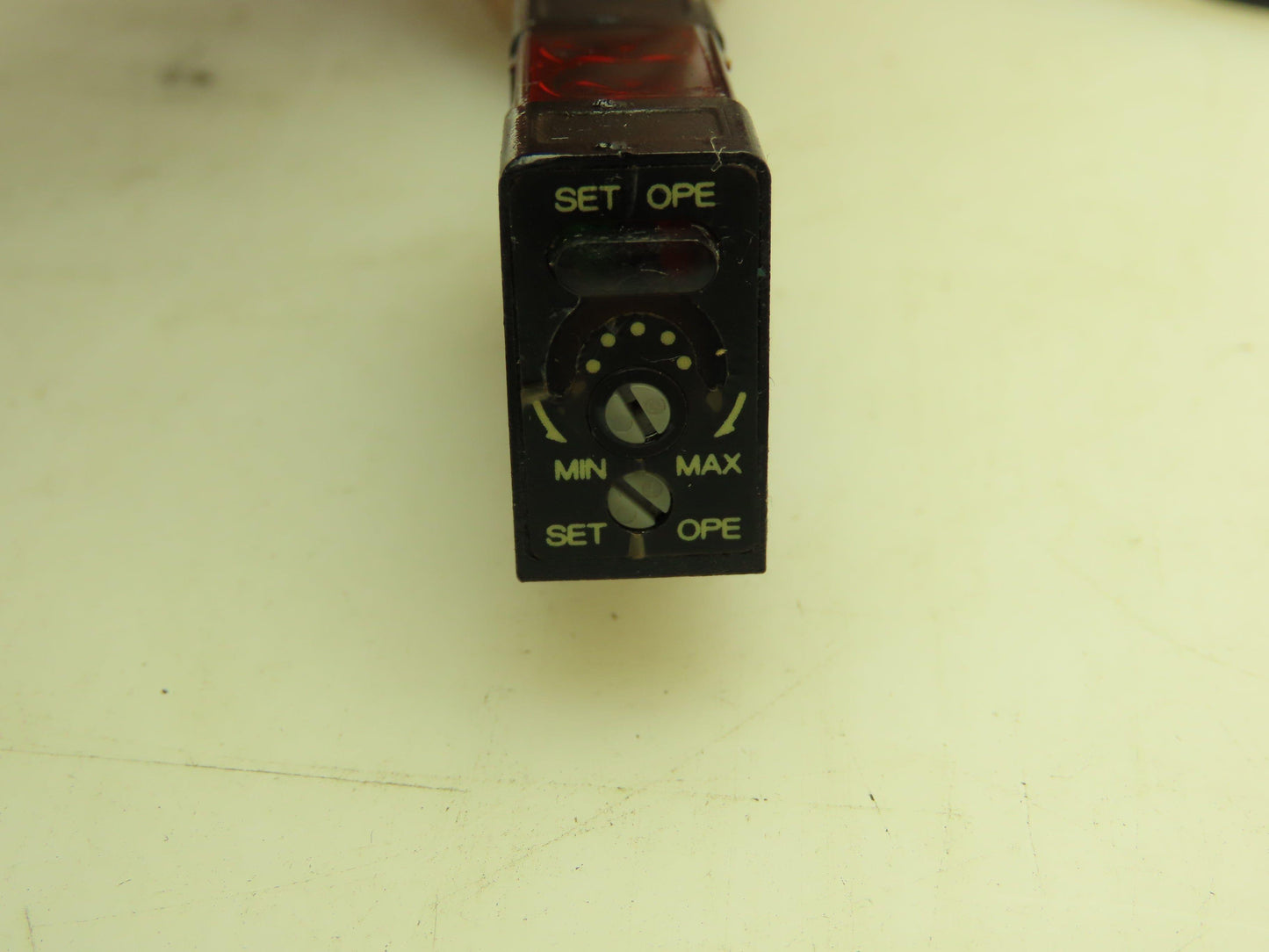 Yamatake HPA-E23 Photoelectric Sensor Emitter 10-30VDC