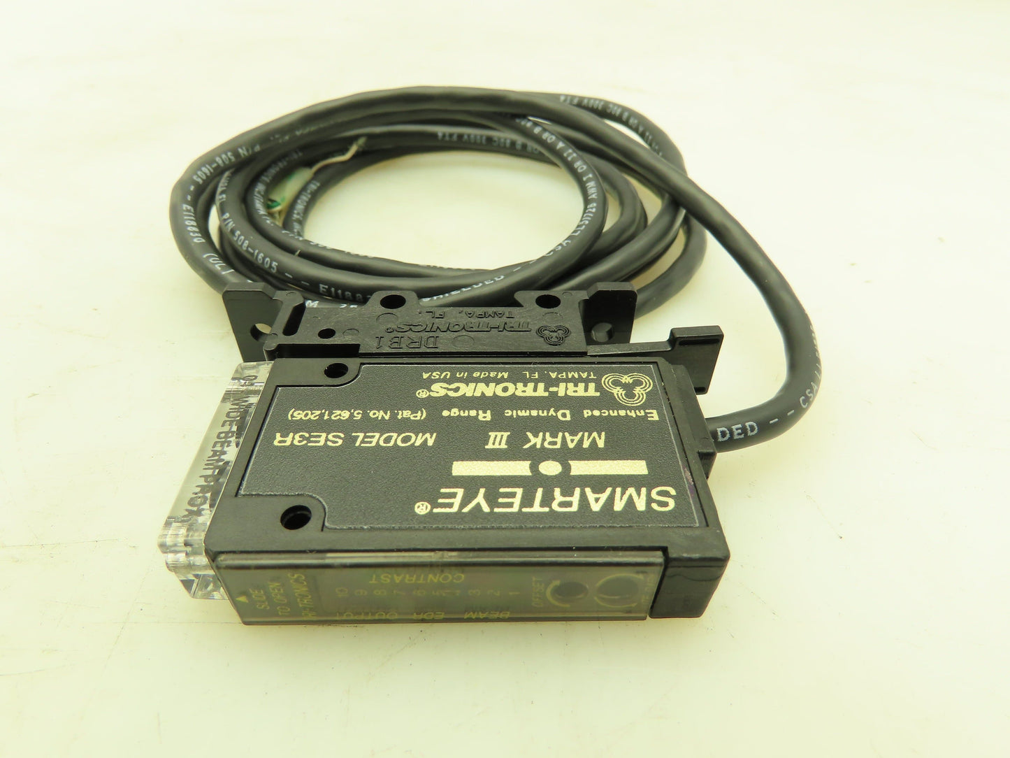 Tri-Tronics SE3R MARK III SMARTYEYE Sensor Red LED 12 to 24 VDC SE3RO4