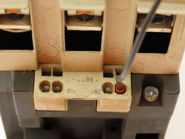 Siemens 3RT1044-3B Power Contactor 3P 65A 30kW 400V 24VDC Coil Sz S3