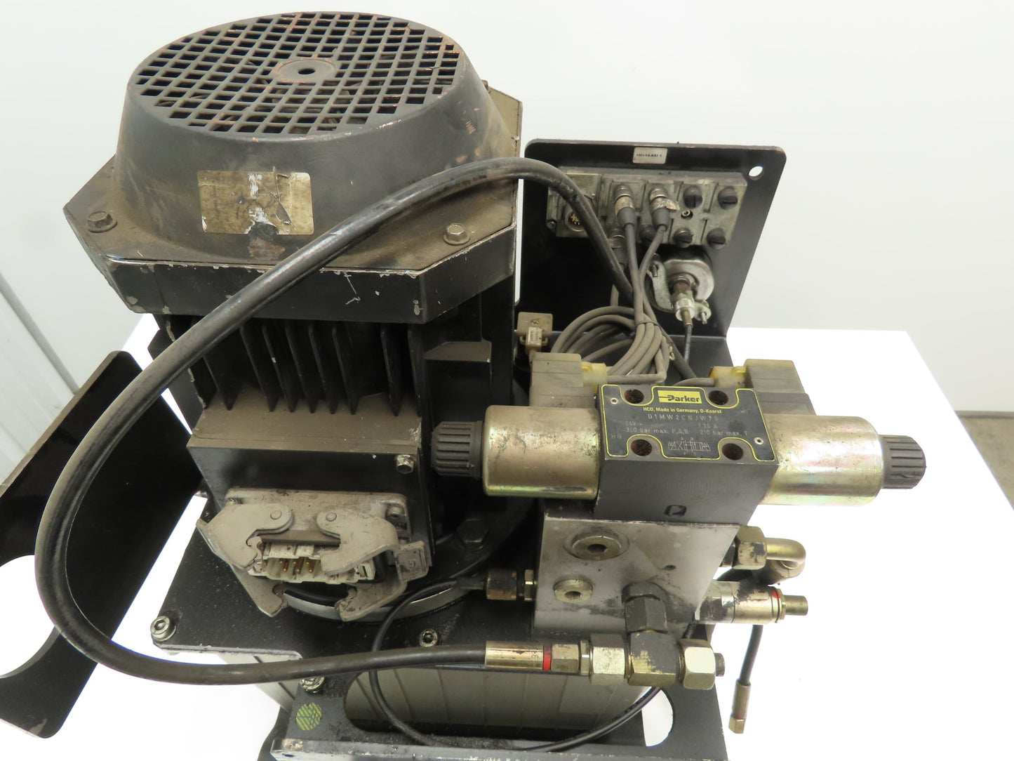 Hydrel AG HY 221174  Hydraulic Power Unit 3KW 480V 3PH 1850 PSI  ViVolo Pump