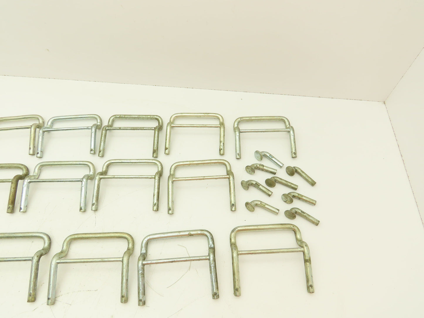 Speed Rack Pallet Rack Racking Clip H591 Clips 4" Safety H122 Pins Lot of 16