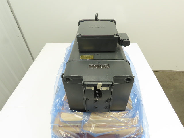 Siemens 1FT6134-6SC71-8DA0 Servo Motor Simotics Synchronous 2000 RPM 26.2KW 35HP