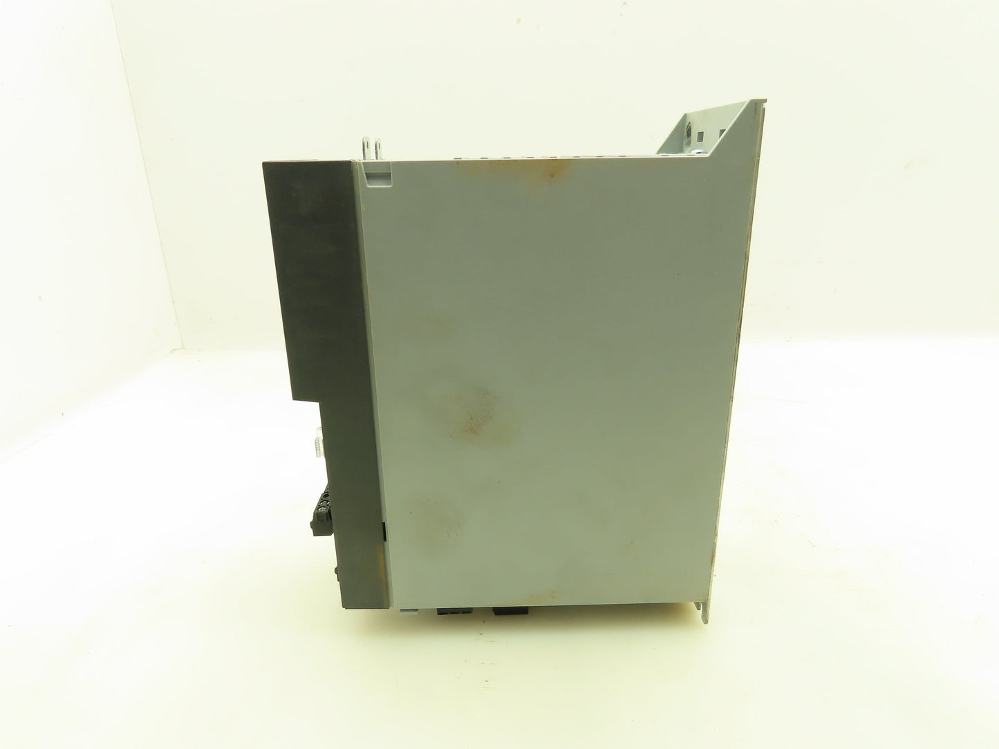 Danfoss 134U3007 Midi Variable Speed Inverter Drive VFD 3 Ph 480V 1.7A 0.55kw