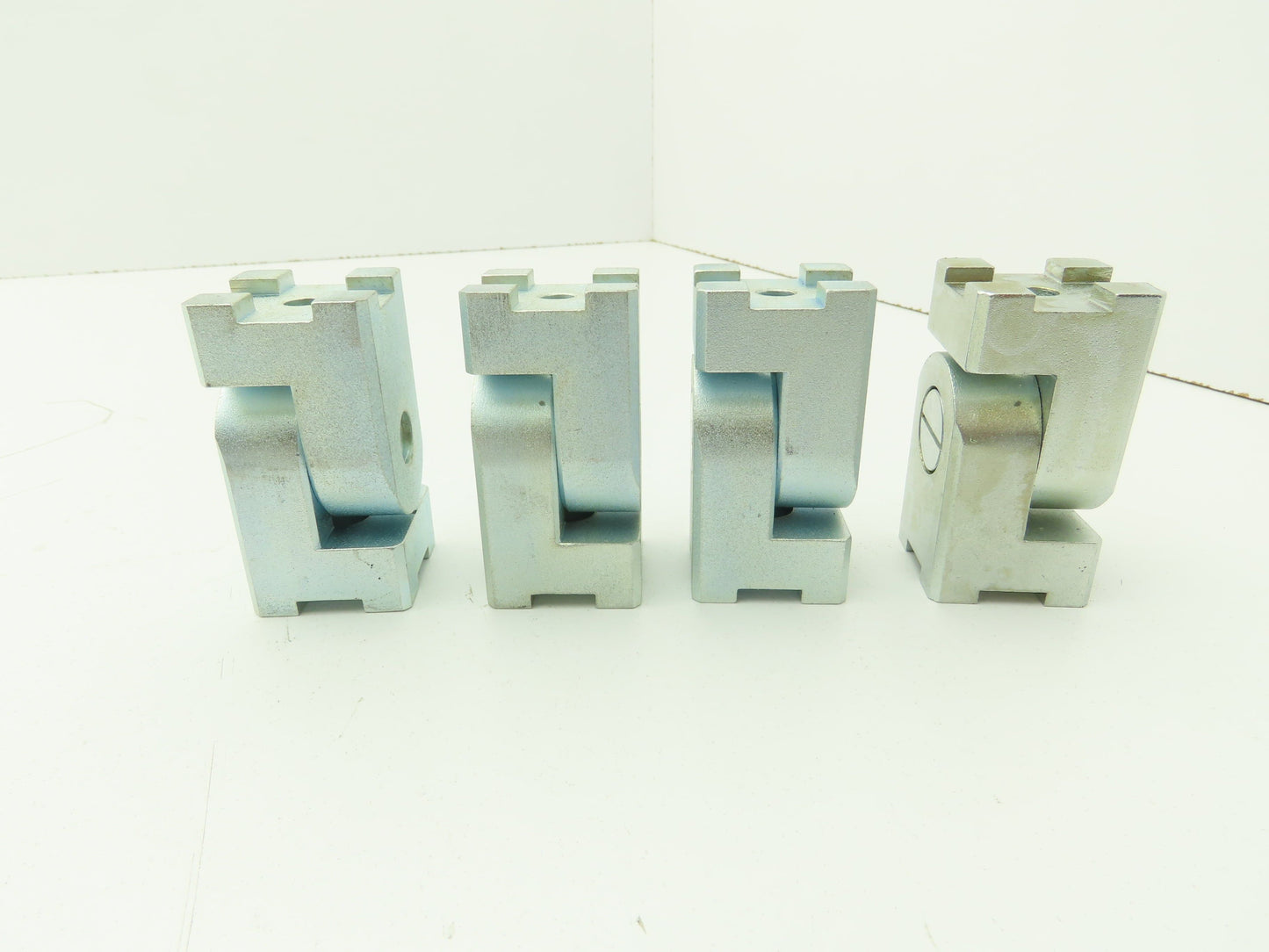 MayTec 16303031 Pivot Hinge Joint 30mm Aluminum Extrusion Conveyor Lot of 4