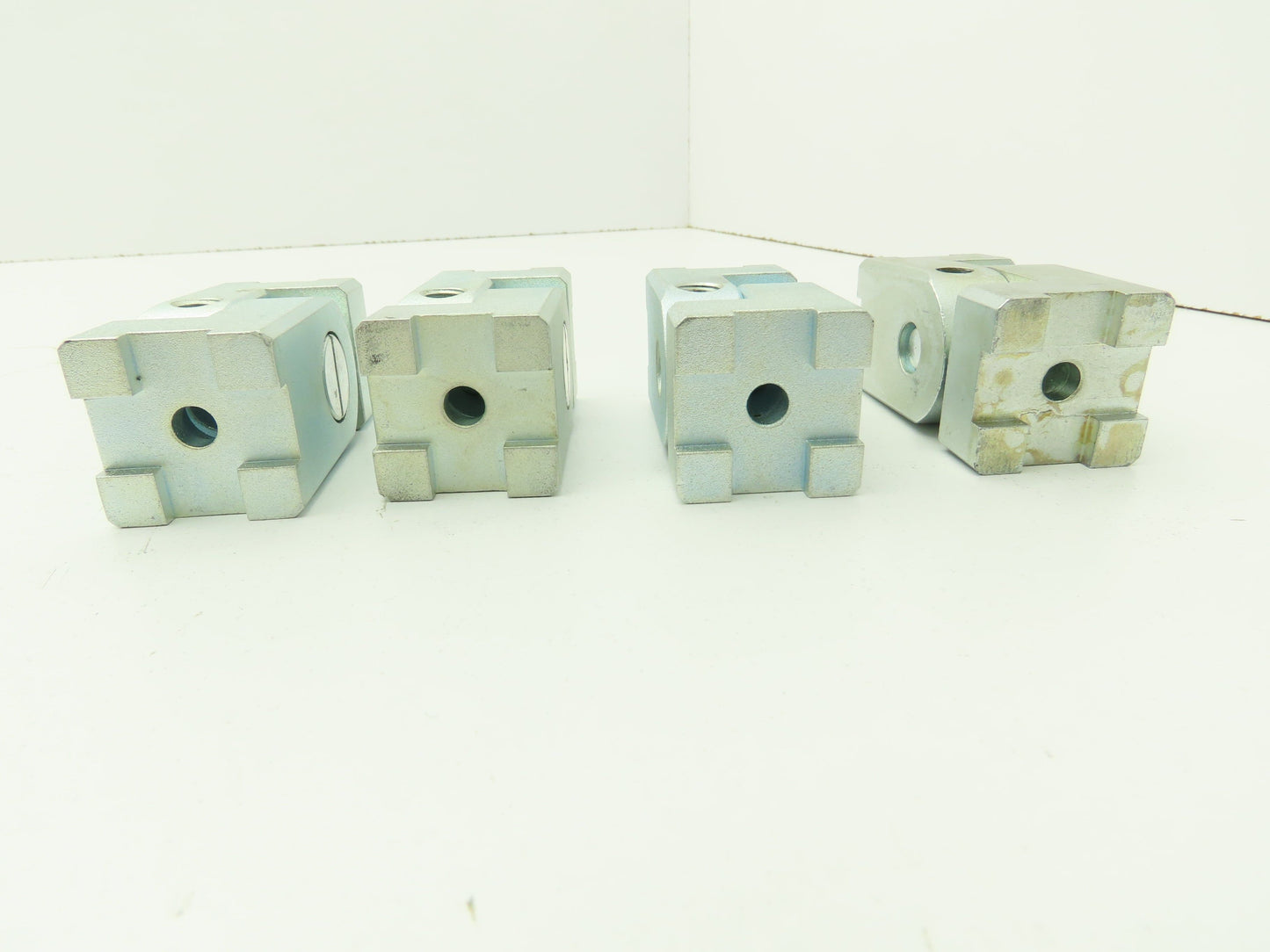 MayTec 16303031 Pivot Hinge Joint 30mm Aluminum Extrusion Conveyor Lot of 4