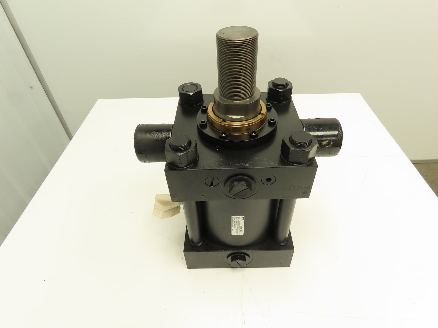 Parker CD3HKTS14C  3H Hydraulic Cylinder 7" Bore 3" Stroke 1100 PSI Trunnion Mt