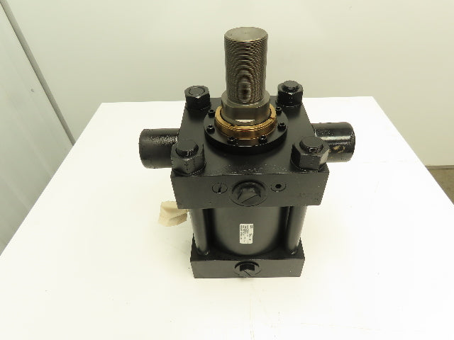 Parker CD3HKTS14C  3H Hydraulic Cylinder 7" Bore 3" Stroke 1100 PSI Trunnion Mt