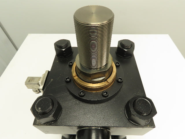 Parker CD3HKTS14AC  3H Hydraulic Cylinder 7" Bore 3" Stroke 1100 PSI Trunnion Mt