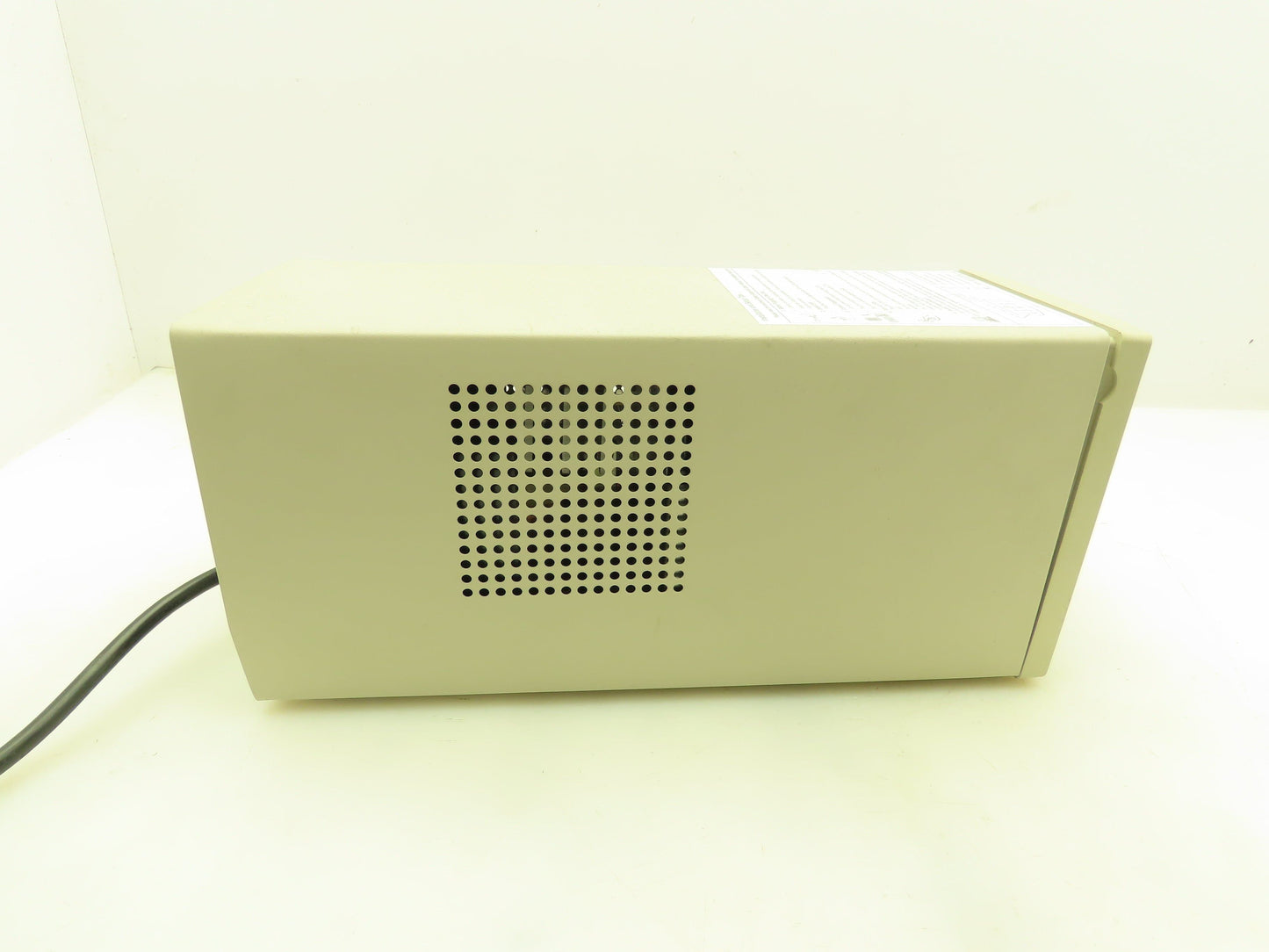 APC SU700NET Smart-UPS 700VA 450W 120V 4-Outlet