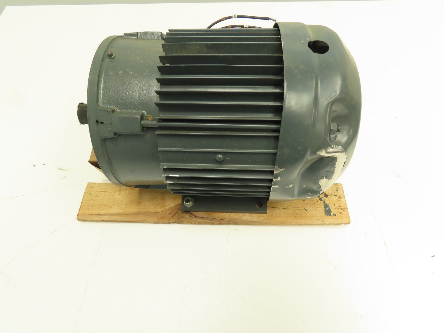 Lincoln T-4316-C 1.5 Hp 1165 Rpm 182TC Frame 208-230/460v 3 Phase Motor