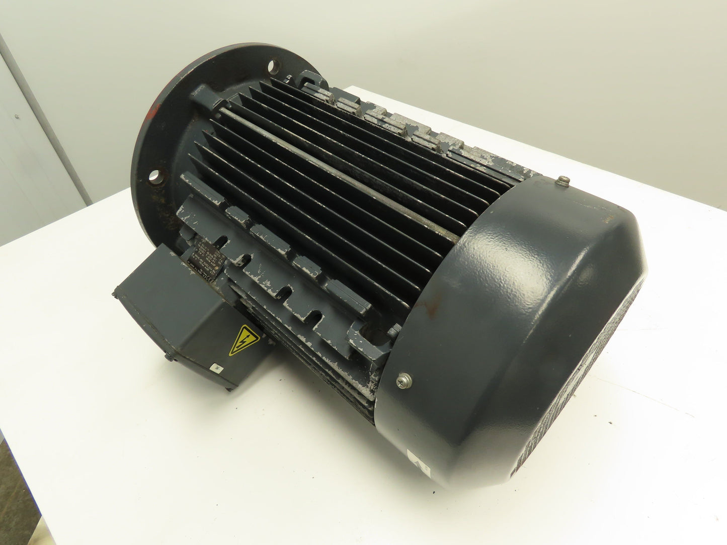 ATB AF 160L/4E-11 Continuous Duty 20 Hp. 1765 Rpm. Motor IMB5 460/440.480v