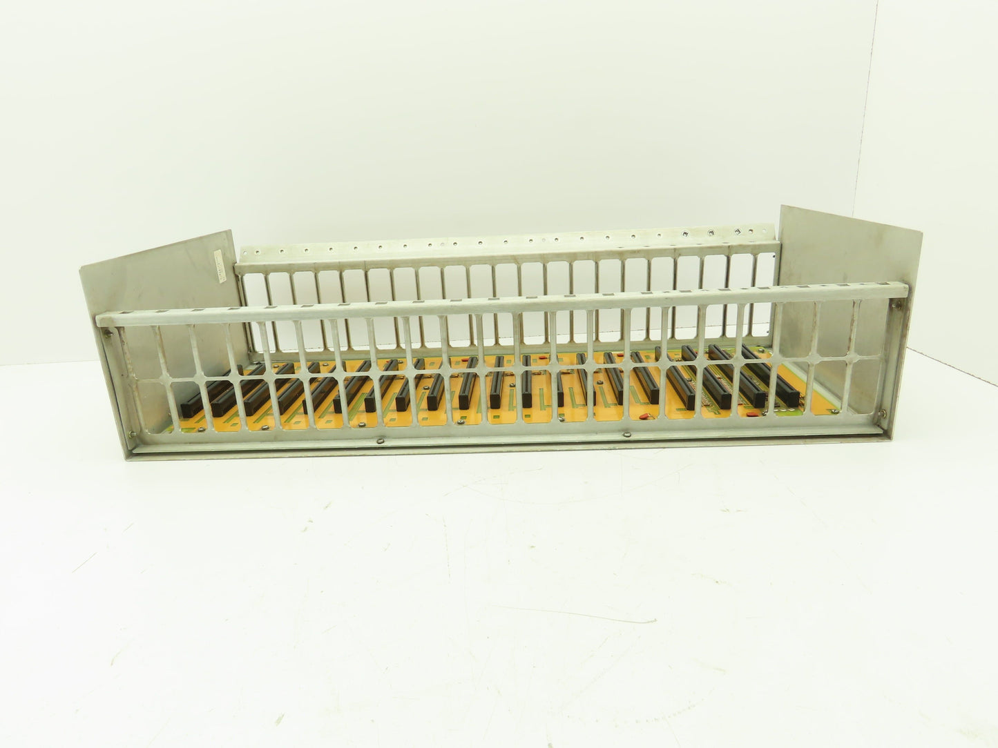 Cincinnati Milacron 3-531-4226A PLC Card Rack Chassis Rev B 20 Slot