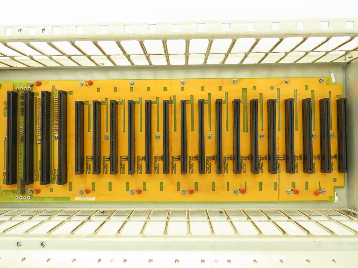 Cincinnati Milacron 3-531-4226A PLC Card Rack Chassis Rev B 20 Slot