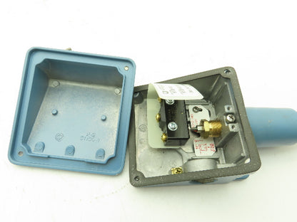 United Electric H100-491  Pressure Switch 10-100 PSI 15A 480V
