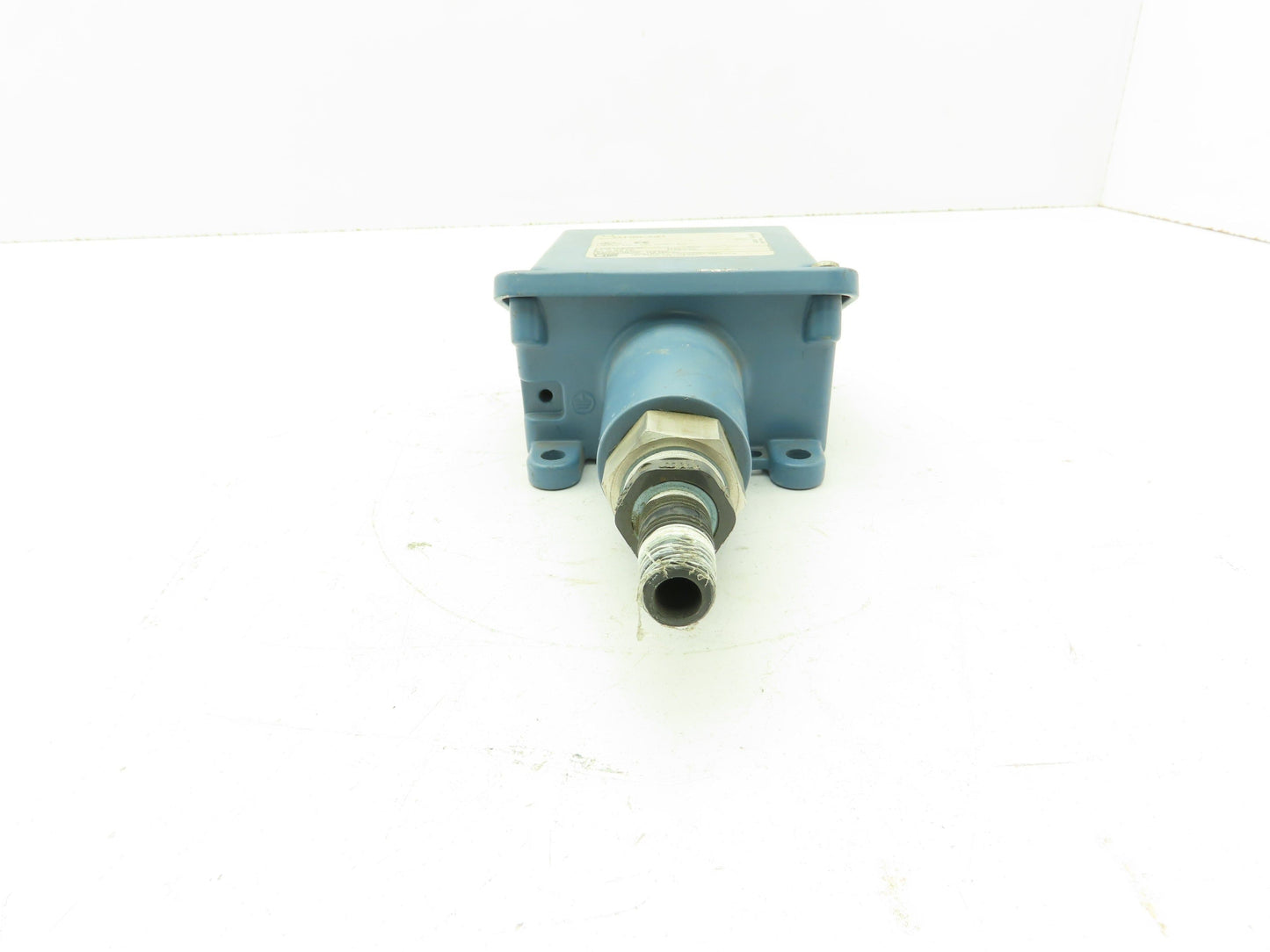 United Electric H100-491  Pressure Switch 10-100 PSI 15A 480V
