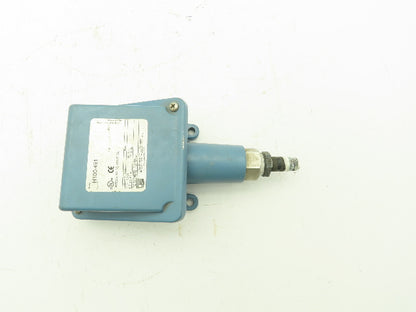 United Electric H100-491  Pressure Switch 10-100 PSI 15A 480V