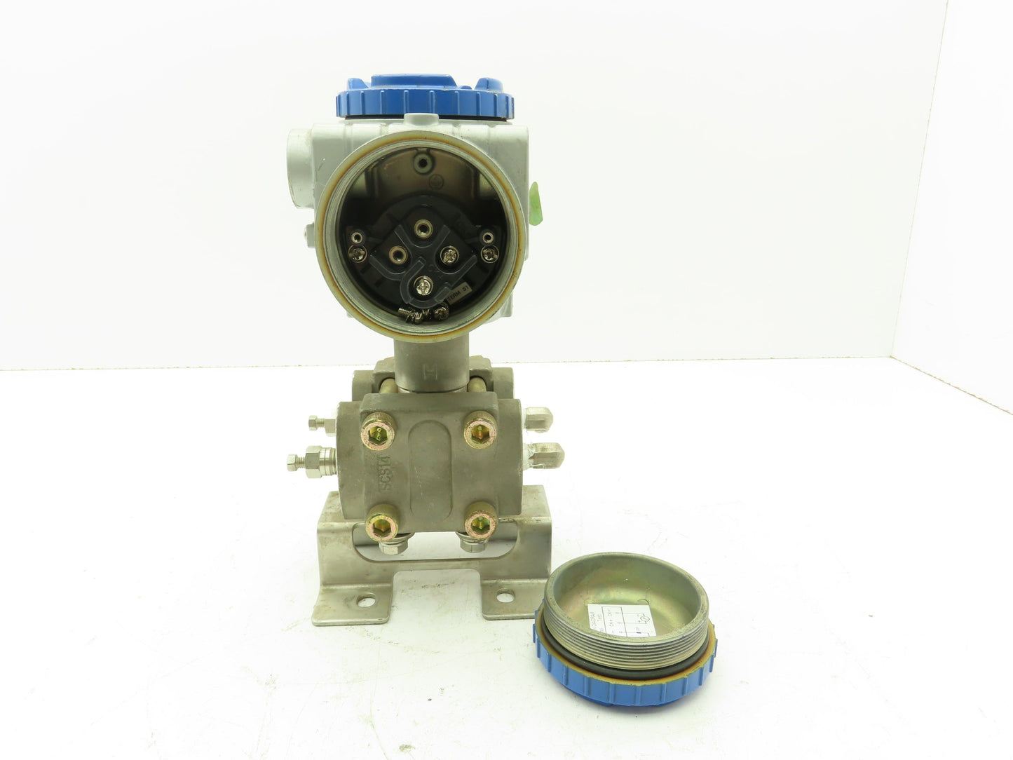 Barton Instruments FHCF35V4ADCYYAA Pressure Transmitter 0-520 WC Type DP 2300PSI