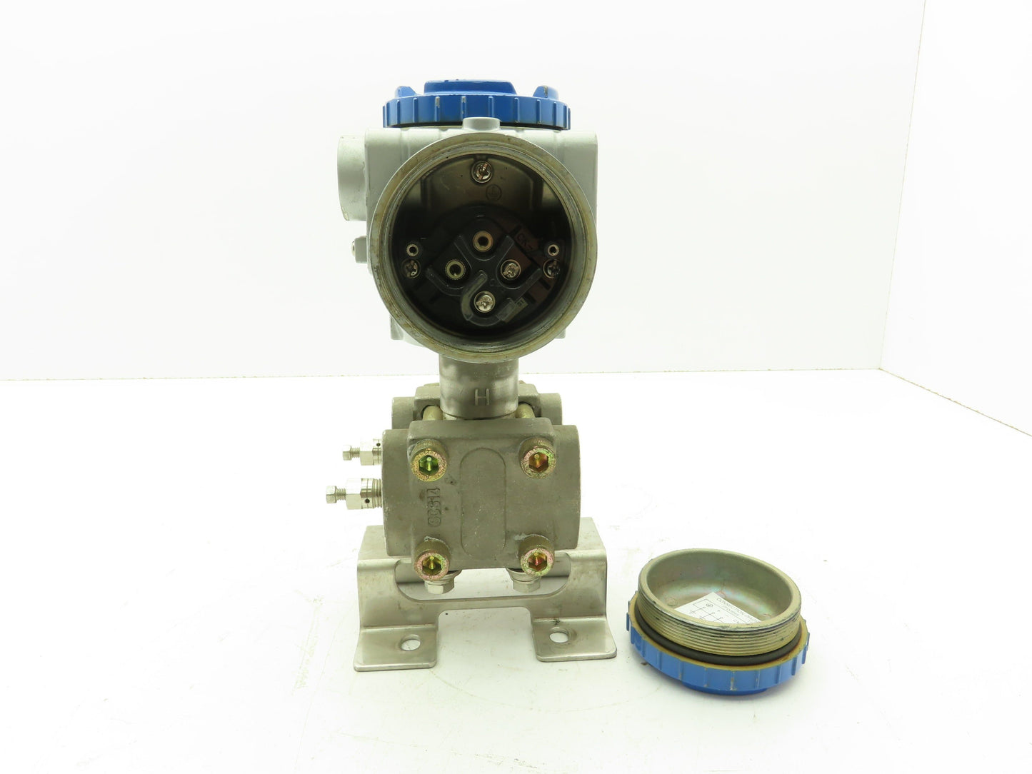 Barton Instruments FHCF35V4ADCYYAA Pressure Transmitter 2.2-225 WC Type DP