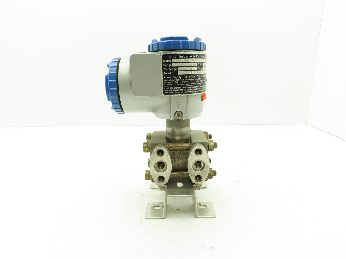 Barton Instruments FHCF35V4ADCYYAA Pressure Transmitter 2.2-225 WC Type DP
