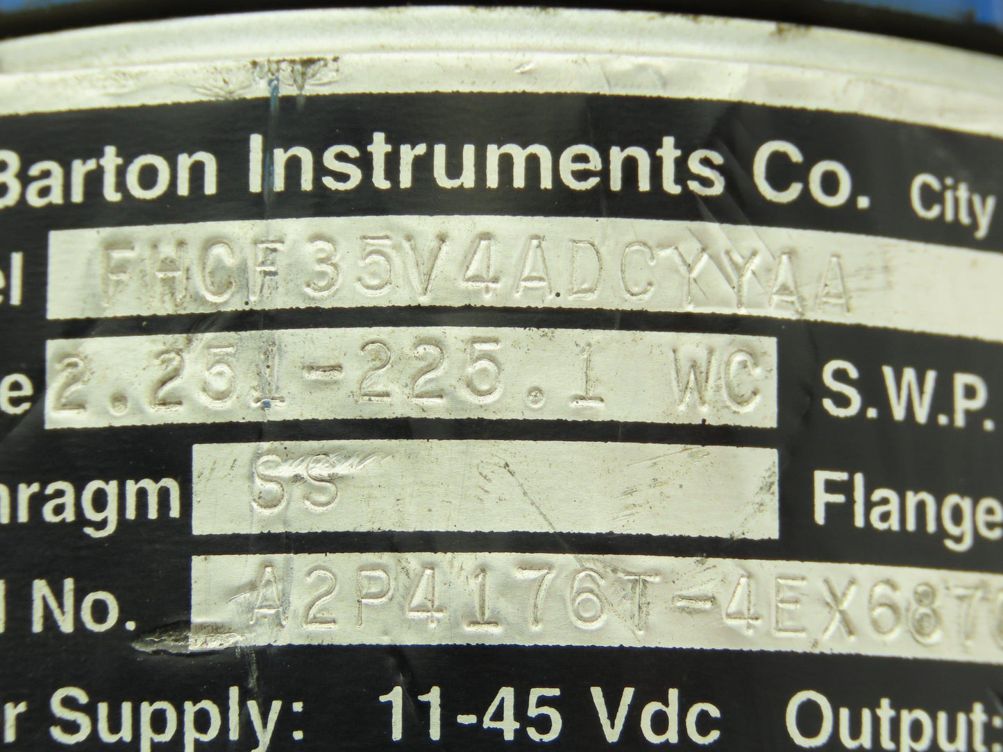 Barton Instruments FHCF35V4ADCYYAA Pressure Transmitter 2.2-225 WC Type DP