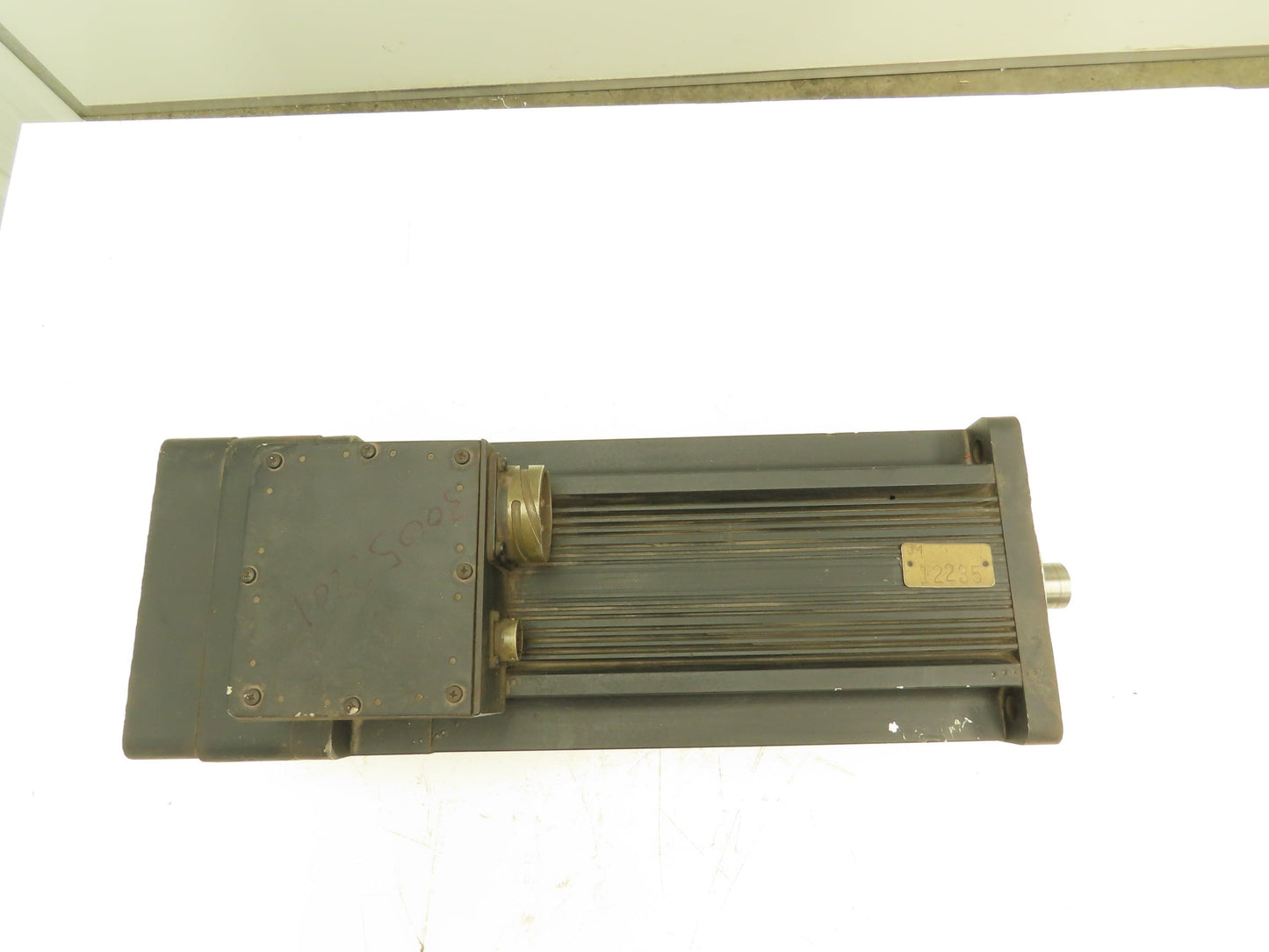 Kollmorgen B-804-BA91-TE1-008 Goldline B Brushless Servo Motor 230V 2000 RPM