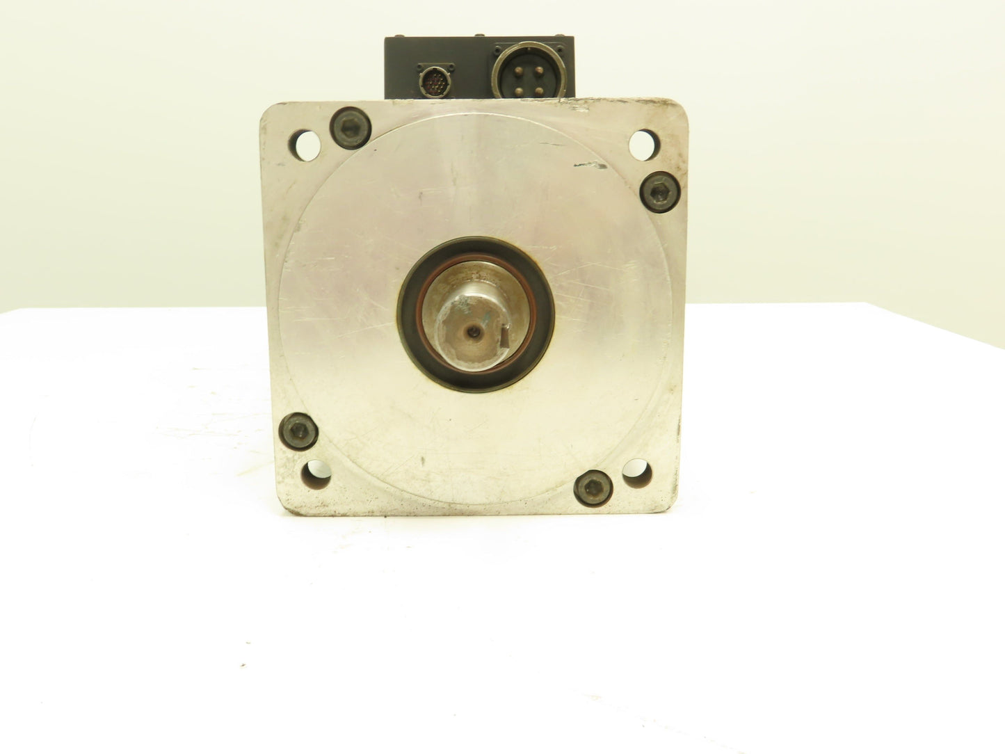 Kollmorgen B-804-BA91-TE1-008 Goldline B Brushless Servo Motor 230V 2000 RPM