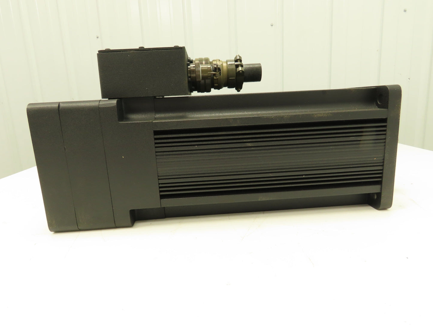 Kollmorgen B-804-AA-91-TE1-008 Goldline Brushless Servo Motor 230V 1500 RPM