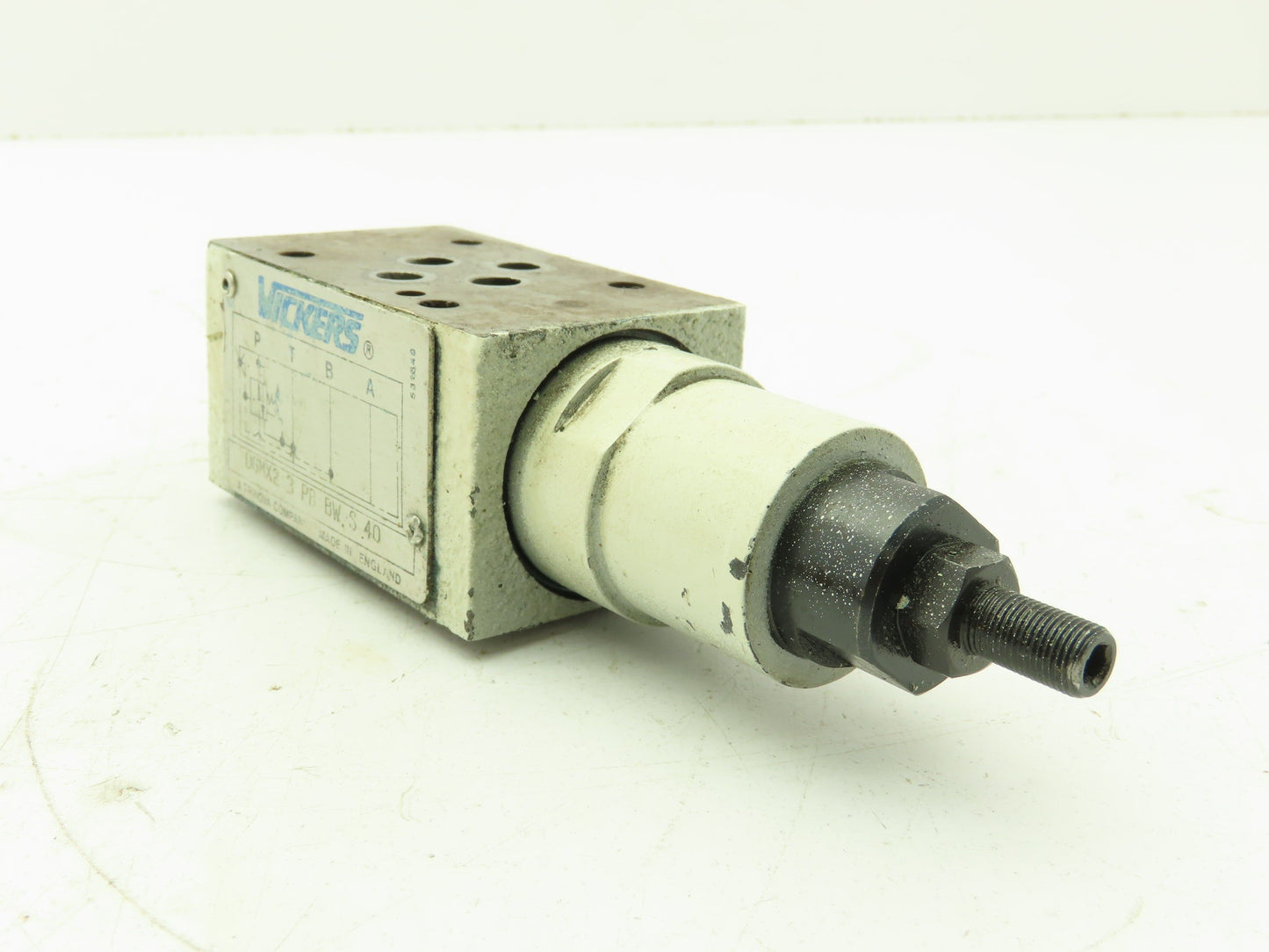 Vickers DGMX2-3-PB-BW-S-40 SystemStak Reversible Hydraulic Reducing Valve